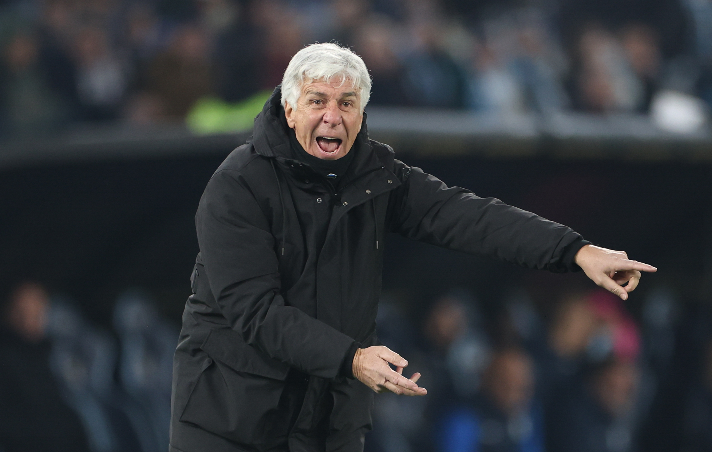 关于亚特兰大训练开放日,转会期临场应变引欢呼,荷甲在即,团队化学反应显著的信息 关于亚特兰大训练开放日,转会期临场应变引欢呼,荷甲在即,团队化学反应显著的信息