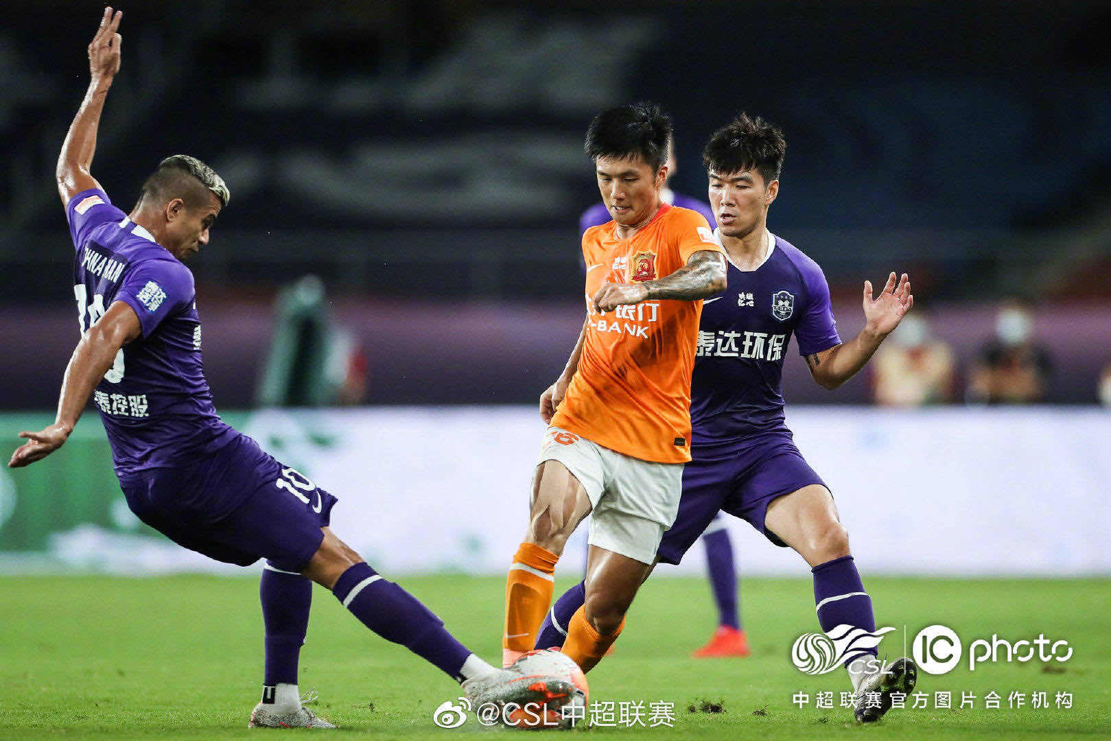 冲刺阶段门兴格拉德巴赫备战亚冠,防线松动细节曝光,话题不断,球探报告显示潜力的简单介绍 冲刺阶段门兴格拉德巴赫备战亚冠,防线松动细节曝光,话题不断,球探报告显示潜力的简单介绍