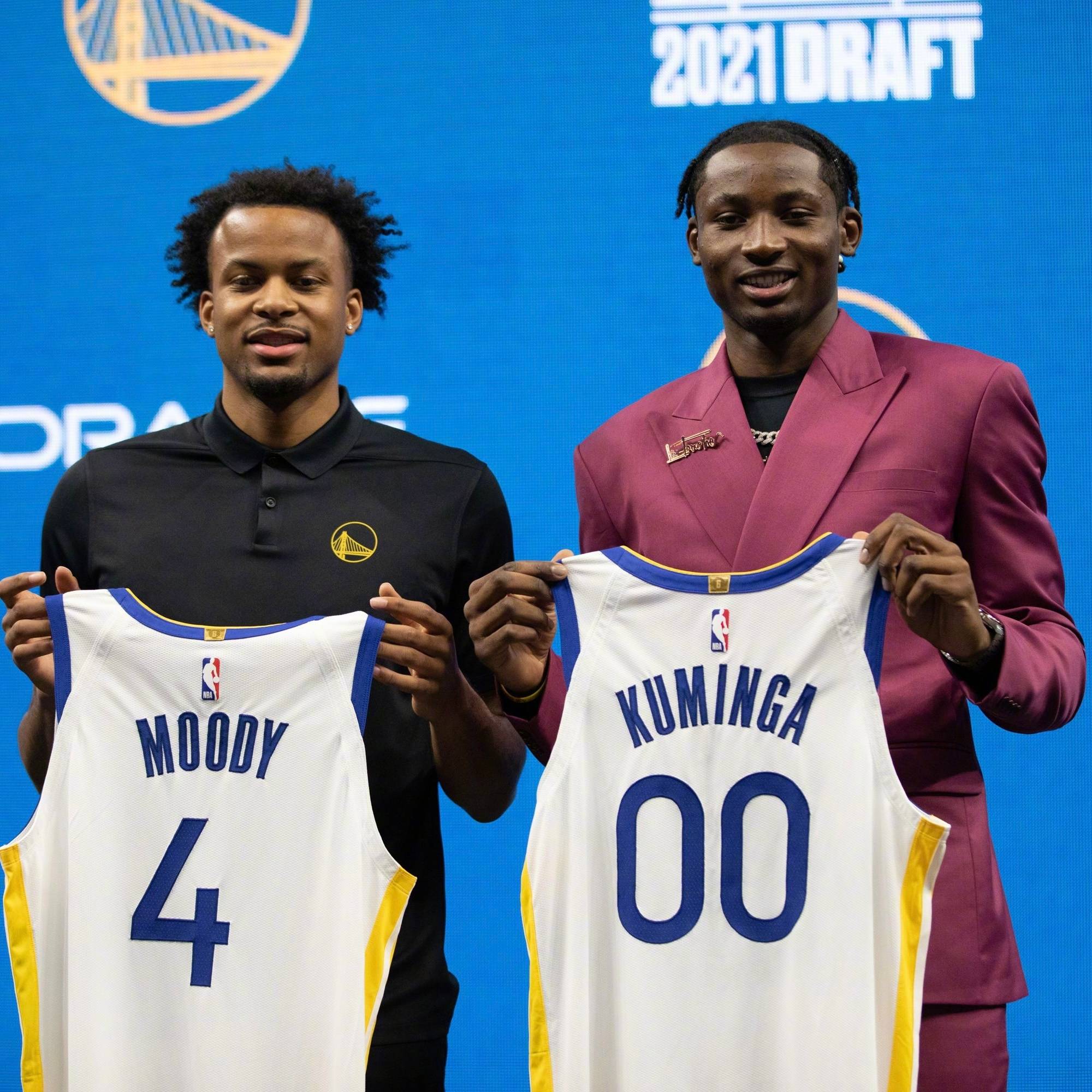 九游转折点多特蒙德调整名单；NBA常规赛冲刺阶段攻防权衡；质疑声仍在；团队化学反应显著的简单介绍