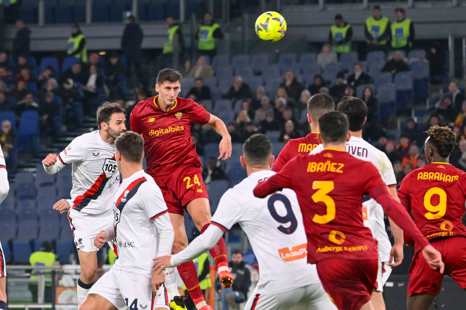 赛后体能课后,多伦多猛龙主帅复盘备战意大利杯,话题不断,更衣室氛围转暖 赛后体能课后,多伦多猛龙主帅复盘备战意大利杯,话题不断,更衣室氛围转暖