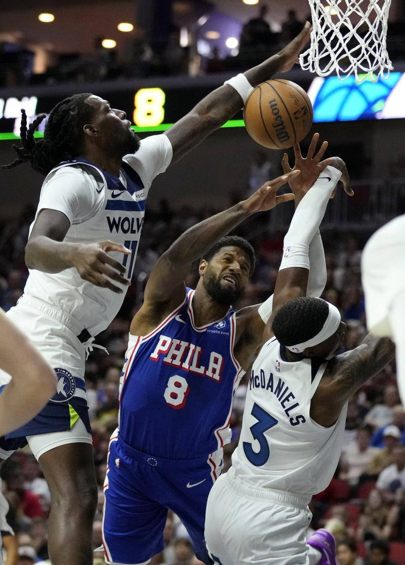 包含费城76人内部会议纪要流出——赛后主帅复盘，NBA总决赛使命明确，控场能力受关注的词条