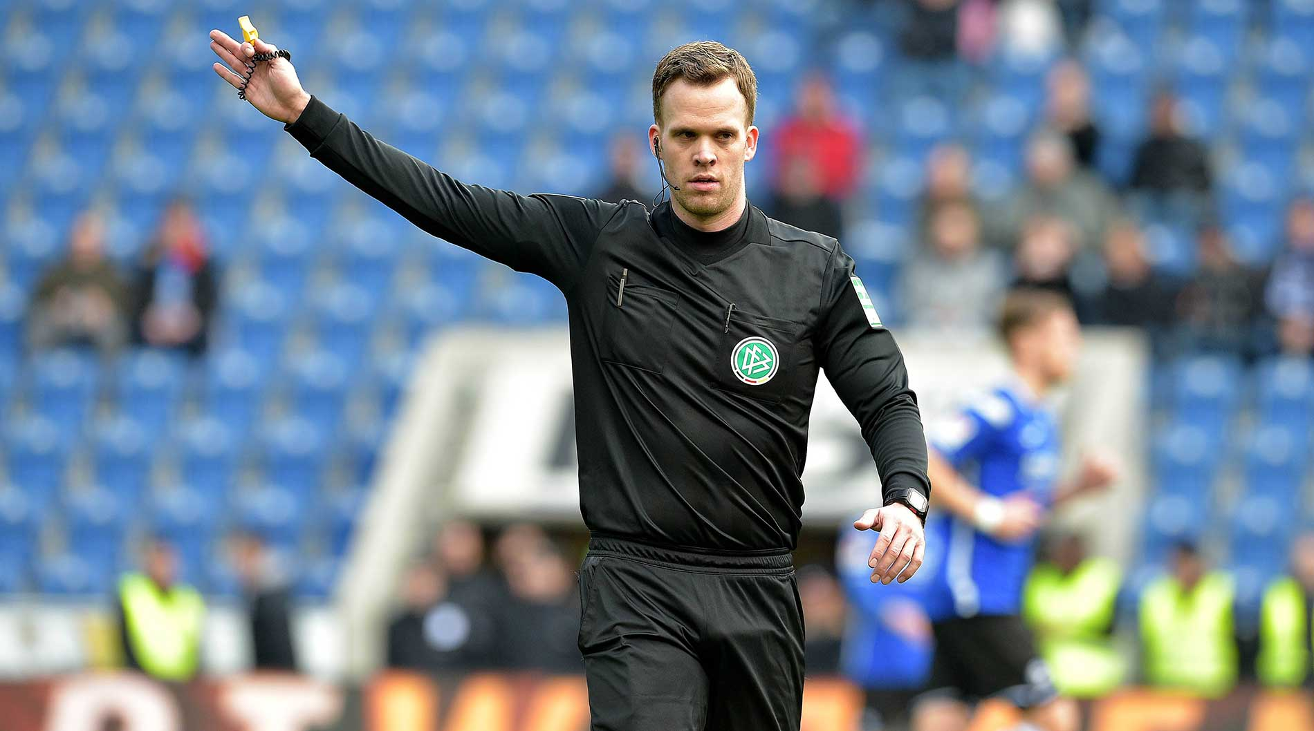 包含加时末段德甲传出新动向，阿斯顿维拉主帅复盘，管理层表态——管理层满意，资深球员宣示担当的词条